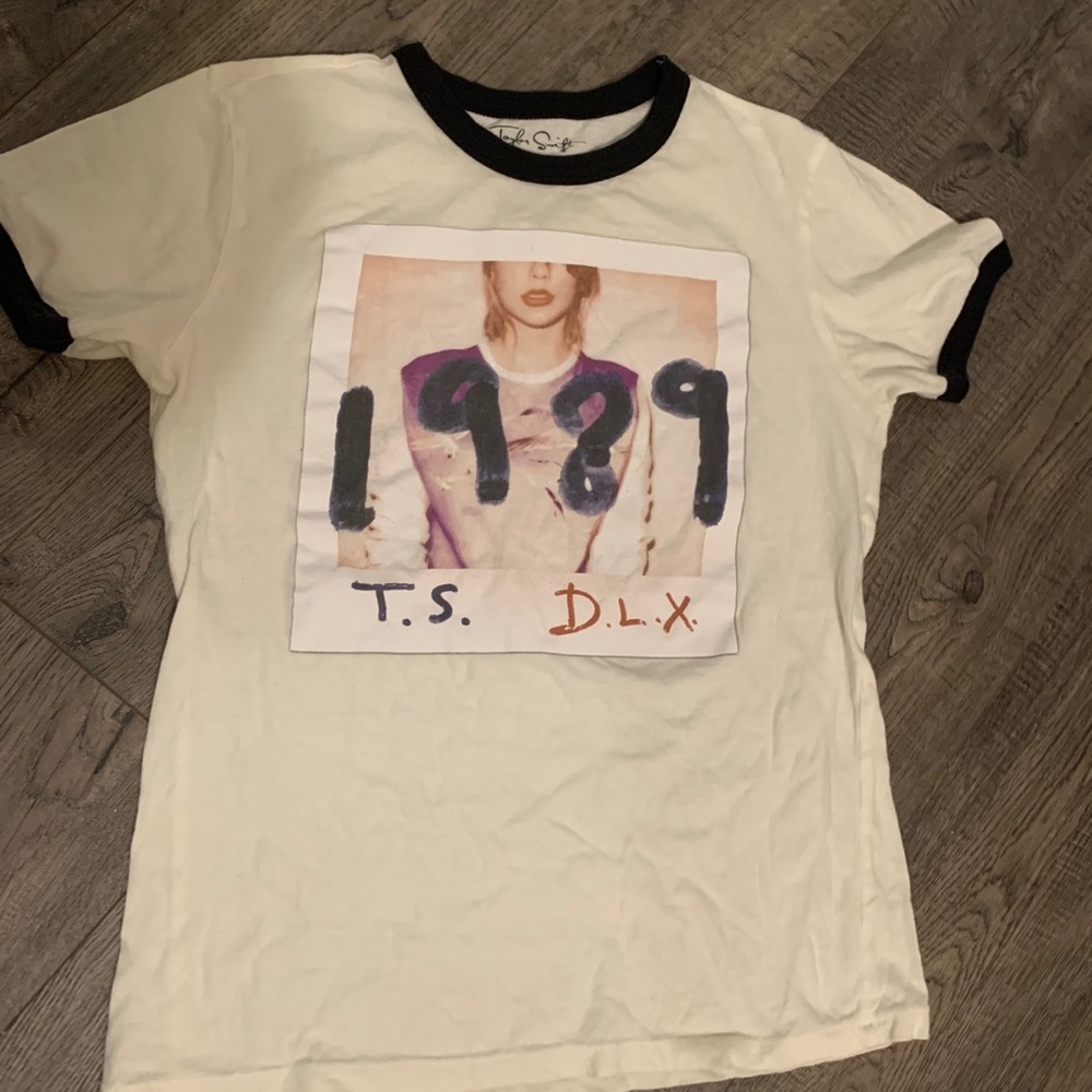 Taylor Swift 1989 Merch T-shirt
